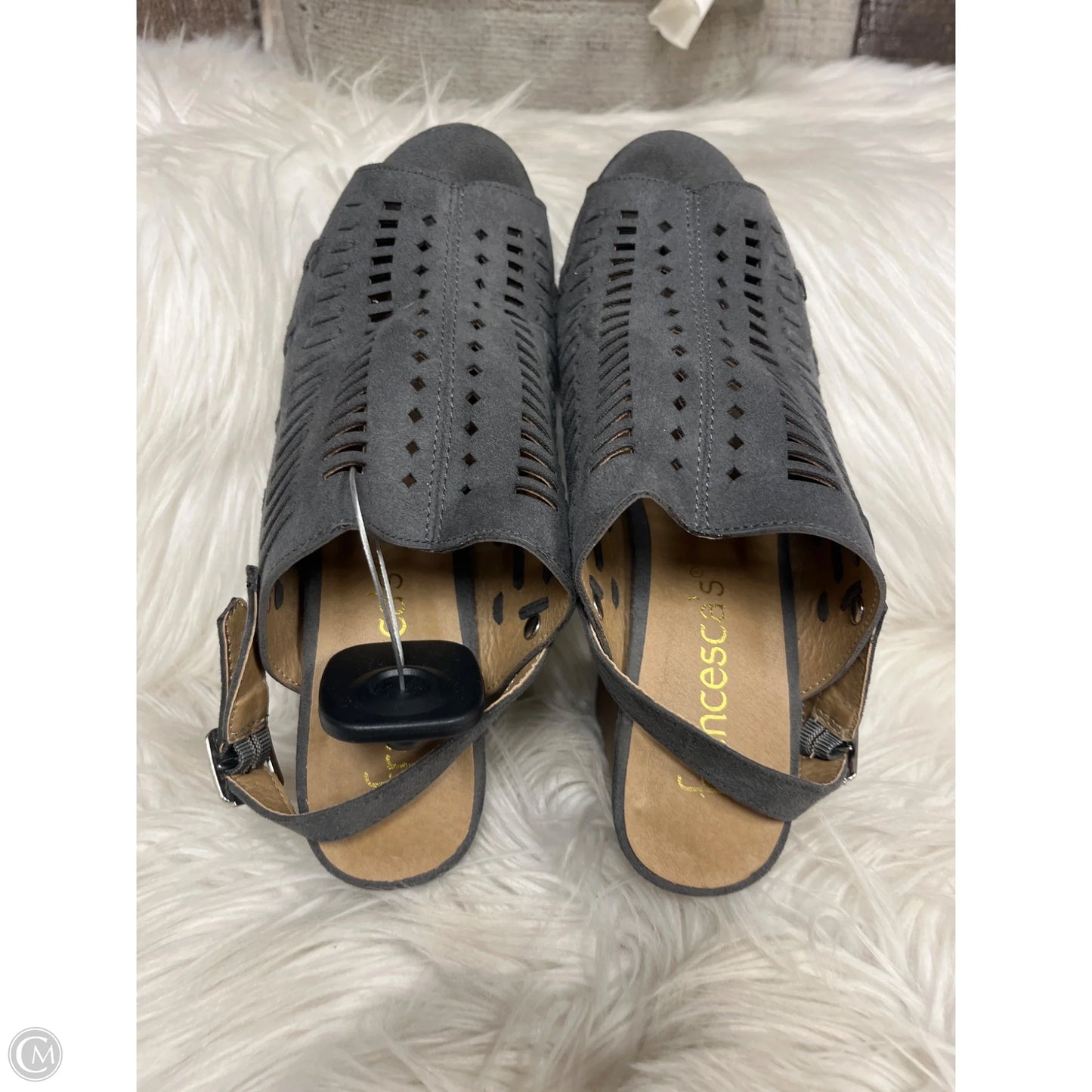 Shoes Heels Block By Francesca's In Grey, Size: 7