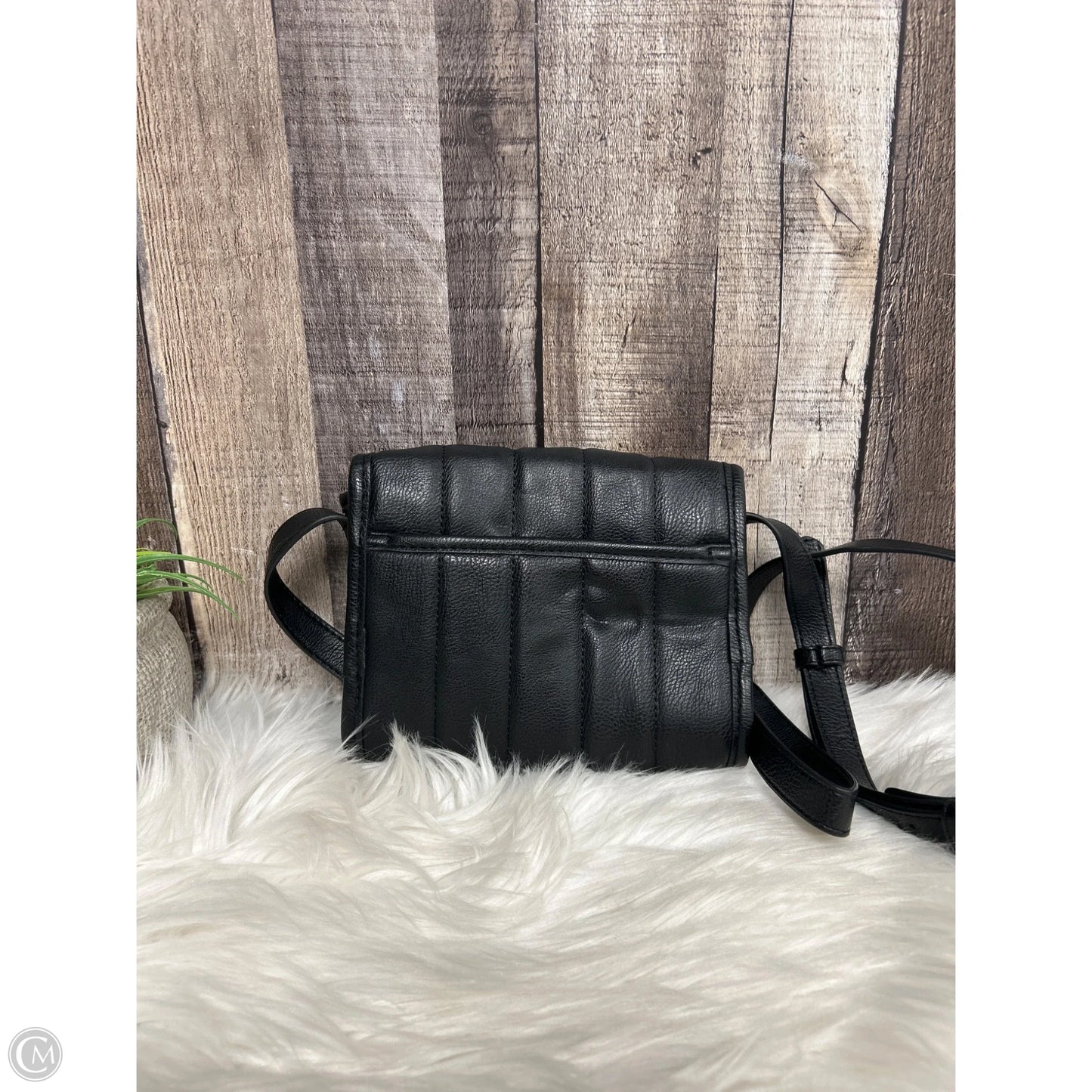 Crossbody By Universal Thread, Size: Small