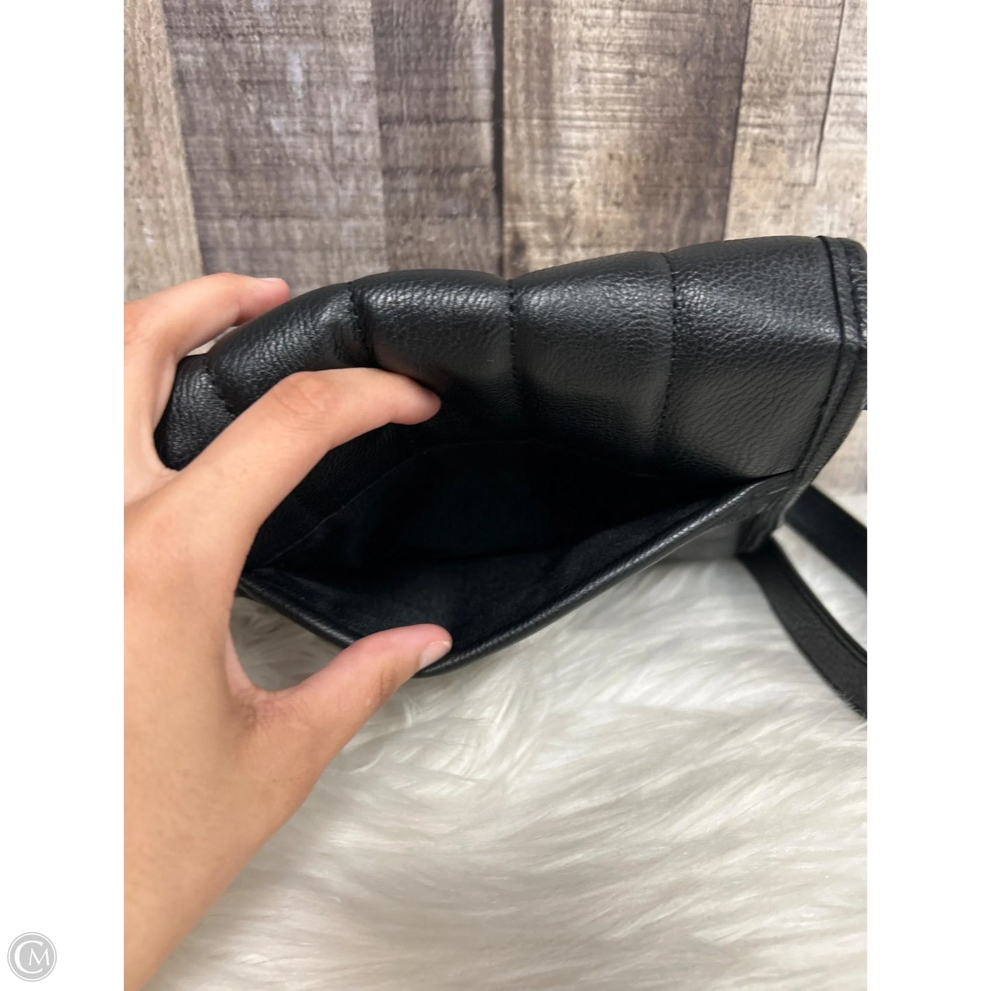 Crossbody By Universal Thread, Size: Small