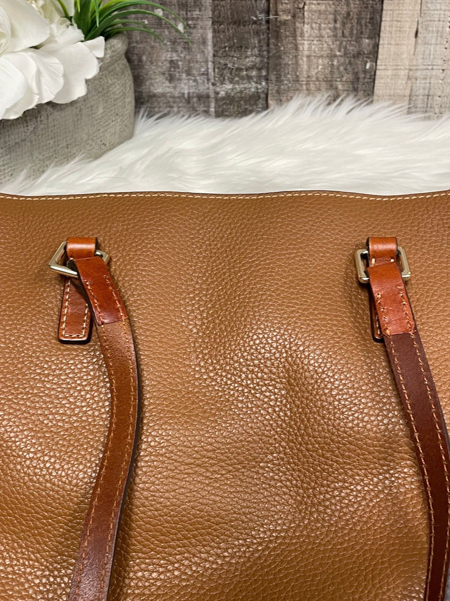 Handbag Designer By Dooney And Bourke, Size: Medium