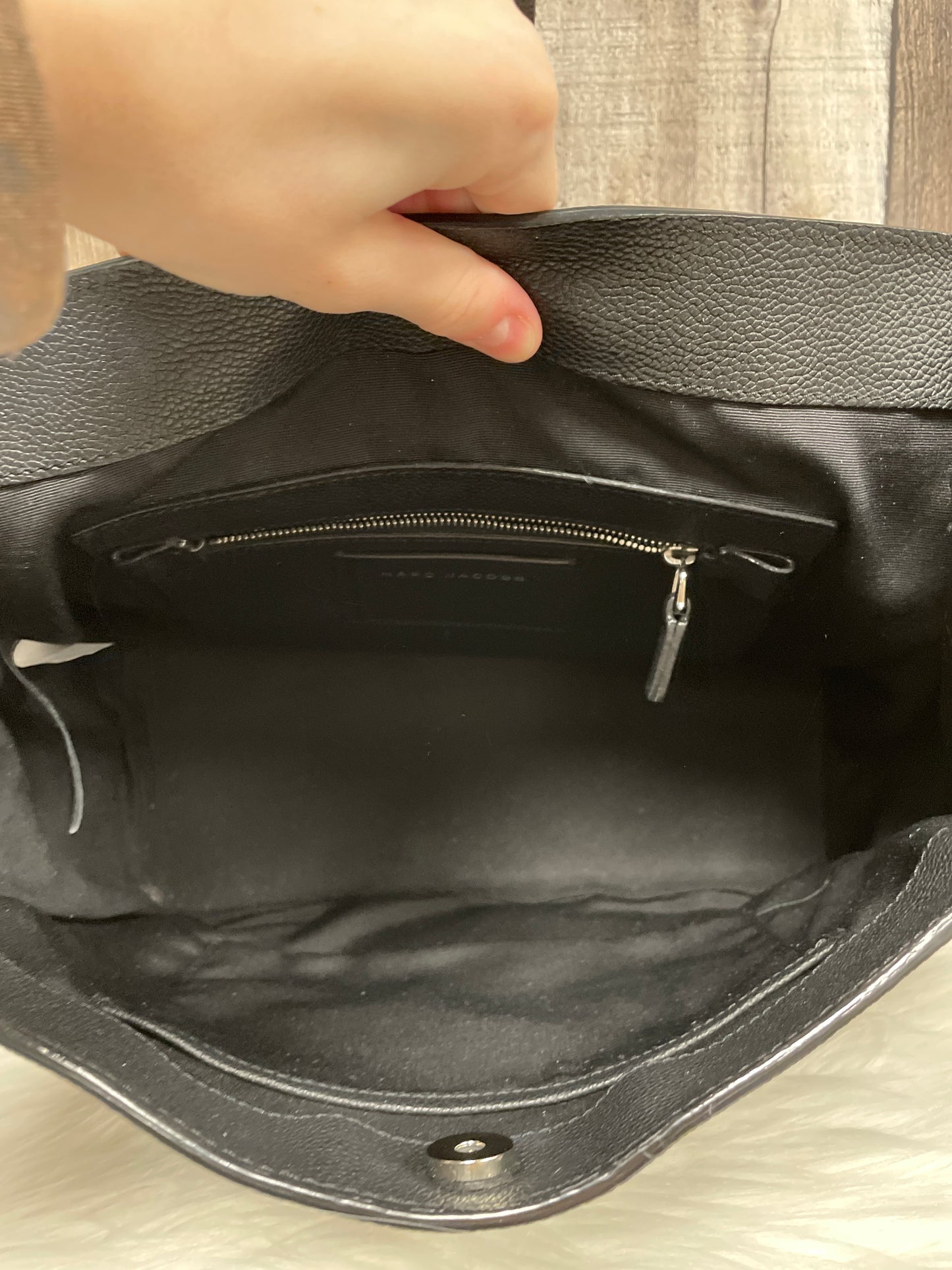 Handbag Luxury Designer By Marc Jacobs, Size: Medium