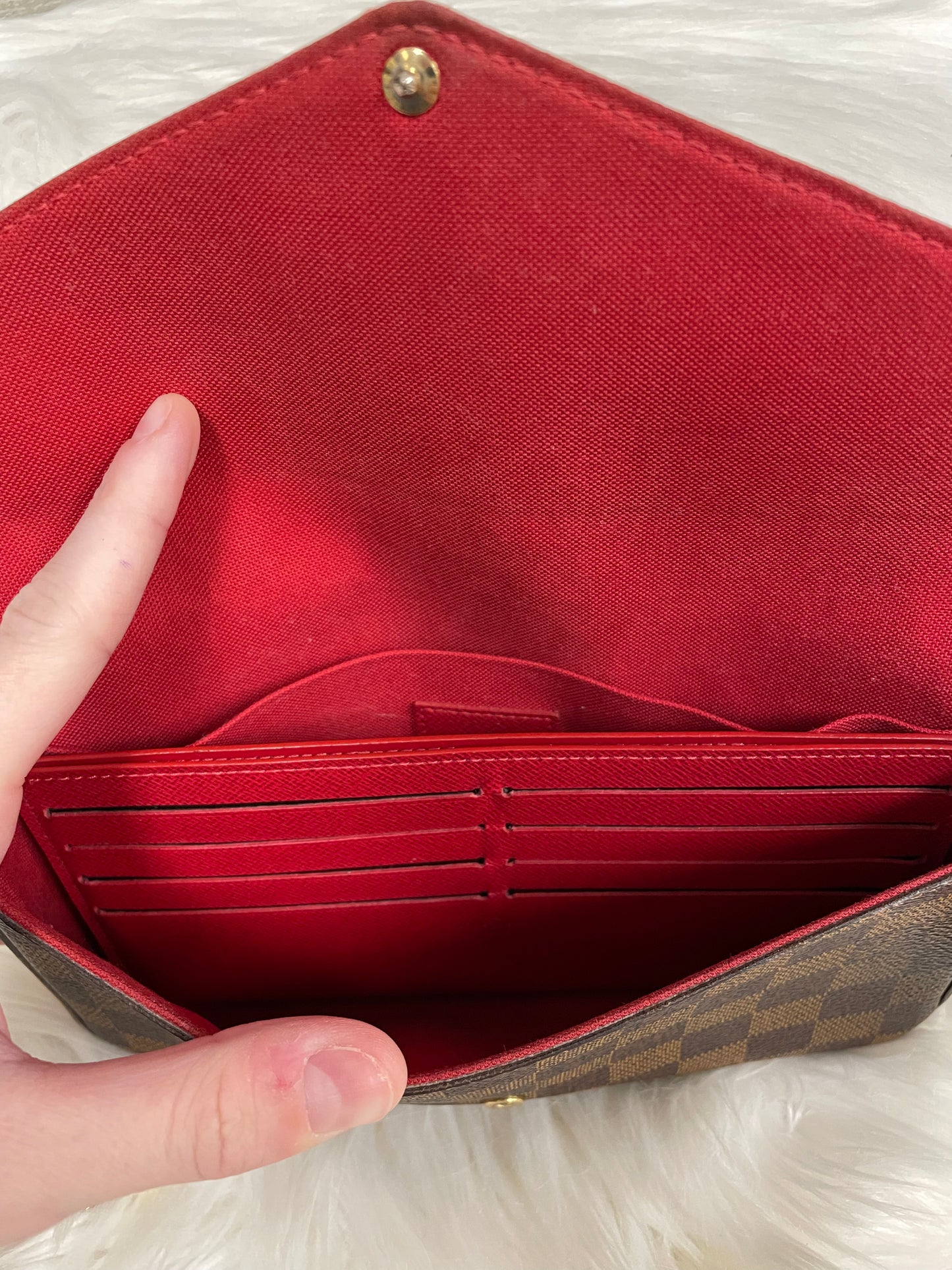 Crossbody Luxury Designer By Louis Vuitton, Size: Small