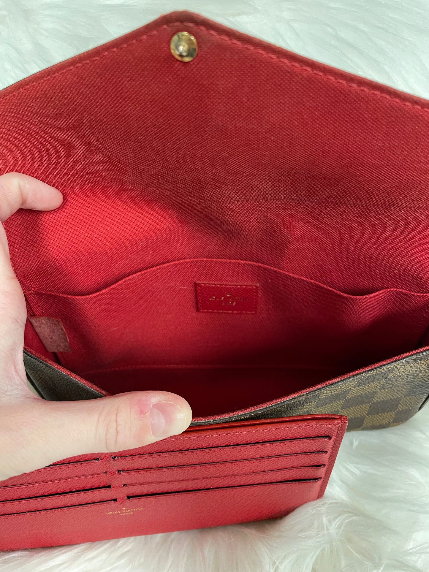 Crossbody Luxury Designer By Louis Vuitton, Size: Small