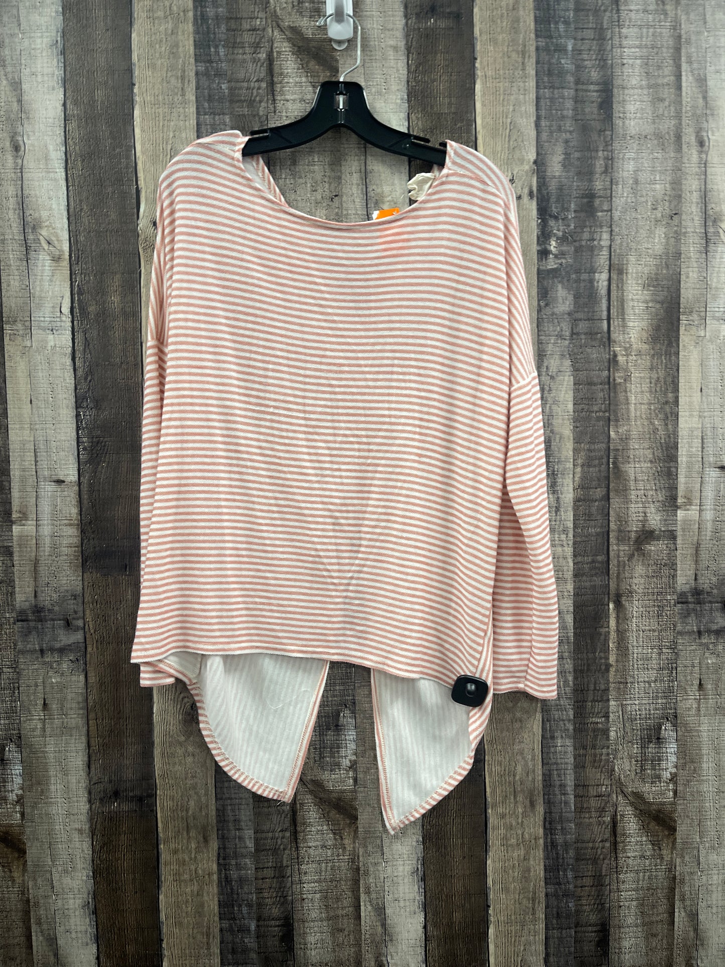 Top Long Sleeve By Fantastic Fawn Size: M