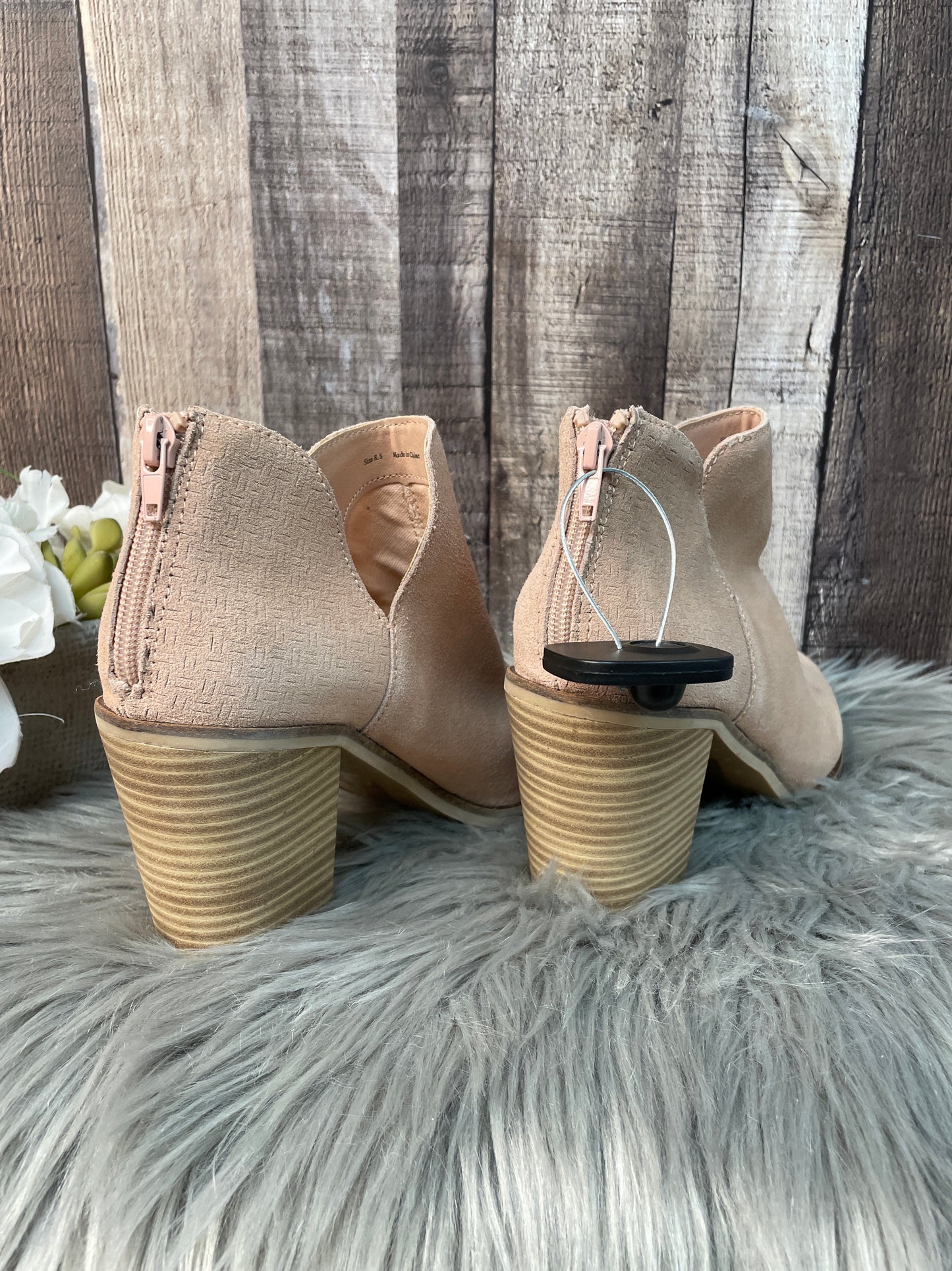 Boots Ankle Heels By Dolce Vita Size: 8.5