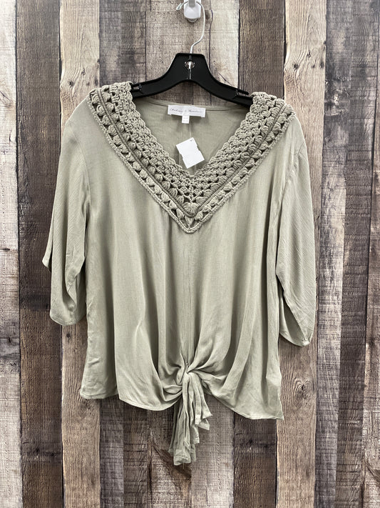 Top 3/4 Sleeve By Chelsea And Theodore In Green, Size: M