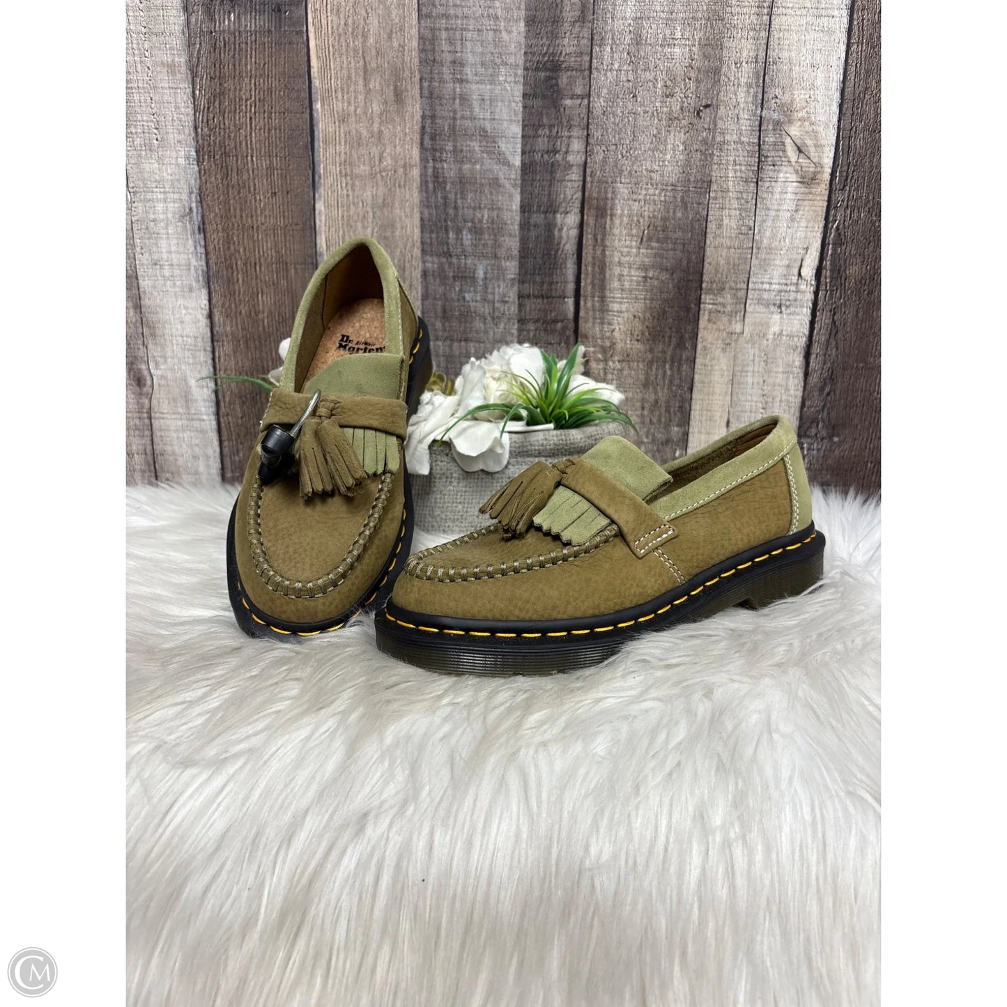 Shoes Flats By Dr Martens In Green, Size: 5