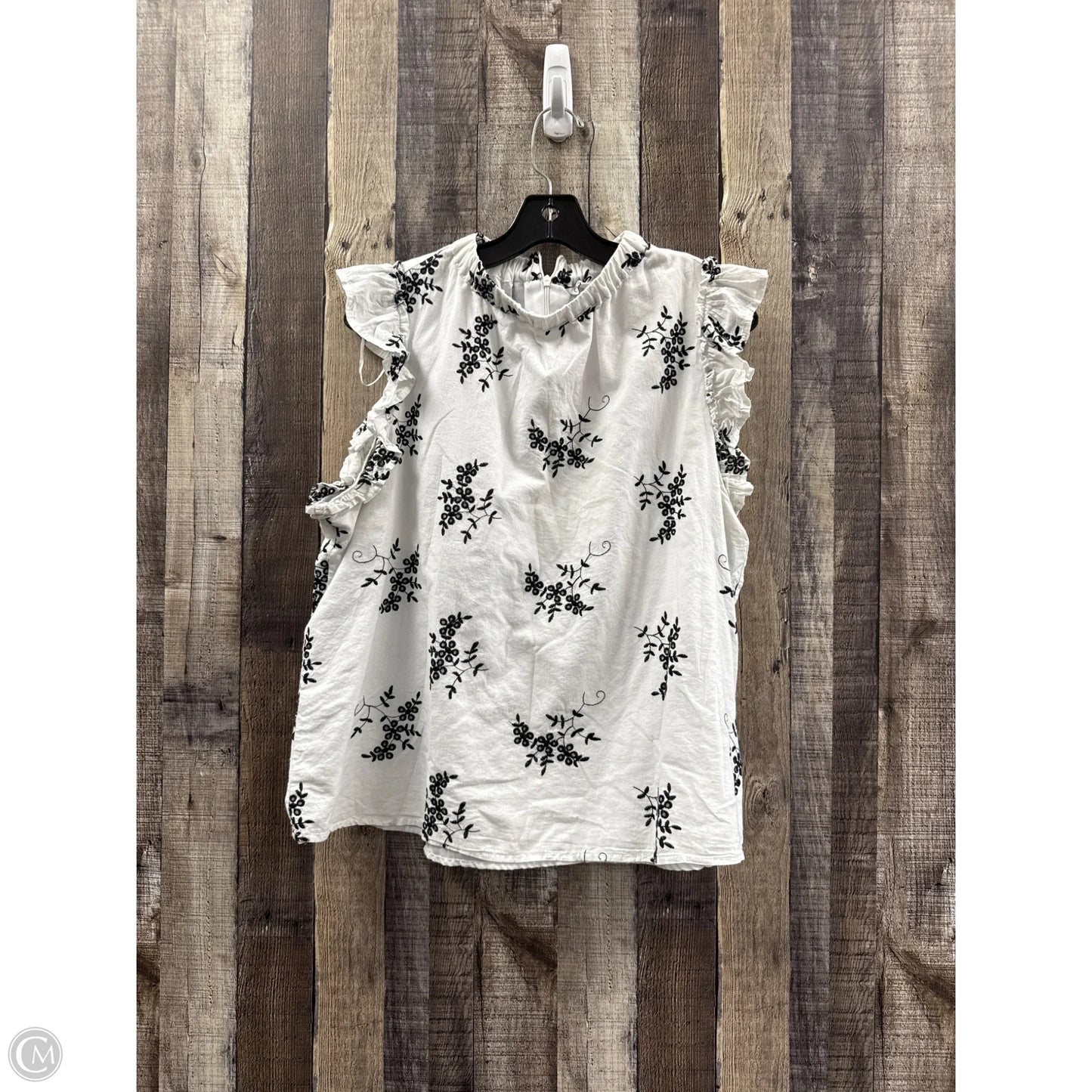 Top Sleeveless By Ophelia Roe In White, Size: 1x