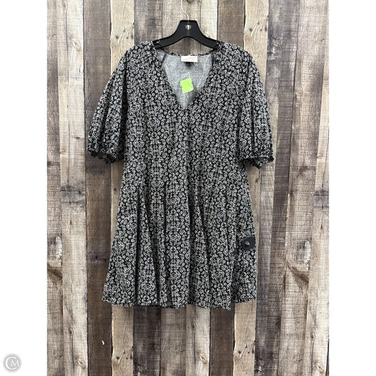 Dress Casual Short By Universal Thread In Multi-colored, Size: M