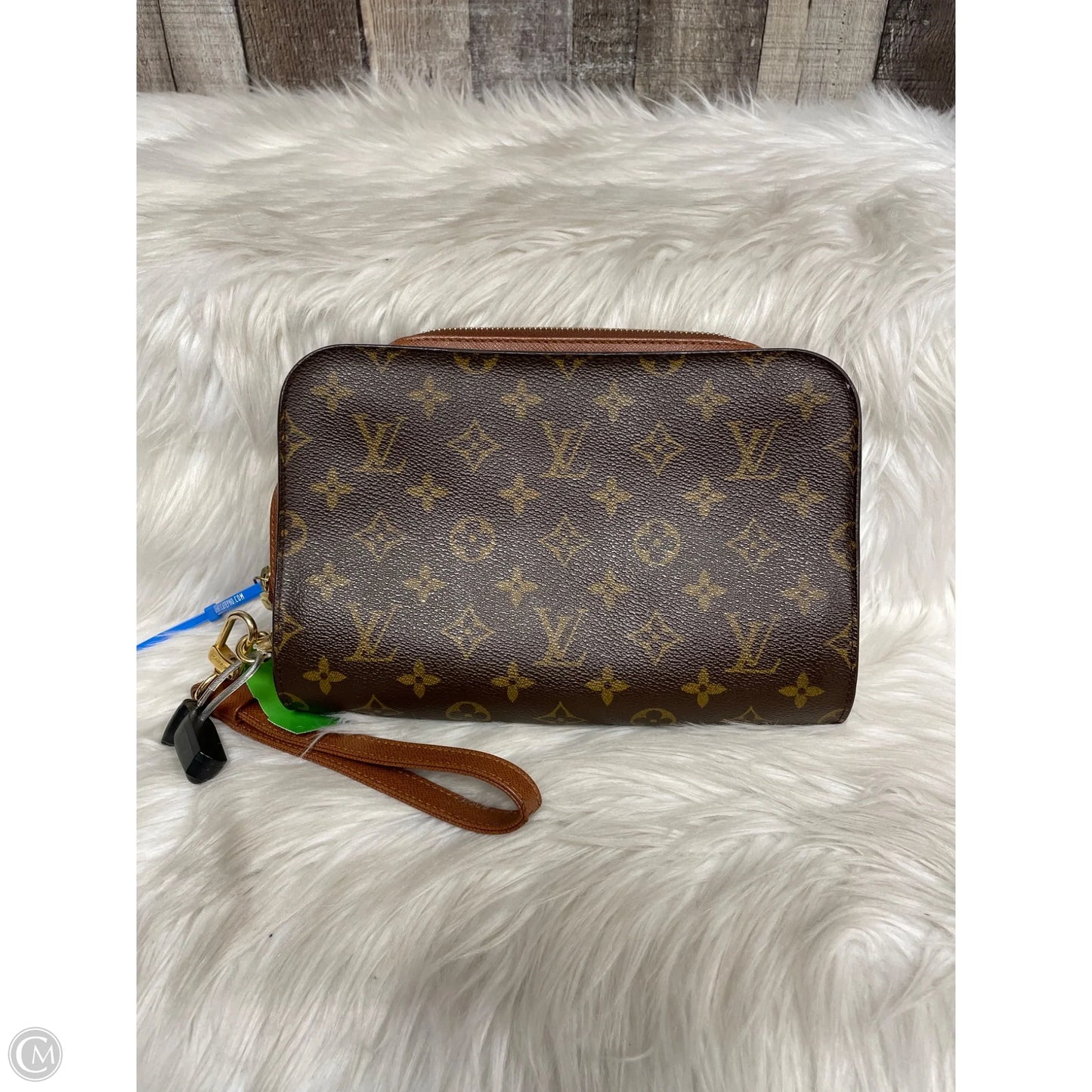 Wristlet Luxury Designer By Louis Vuitton, Size: Medium