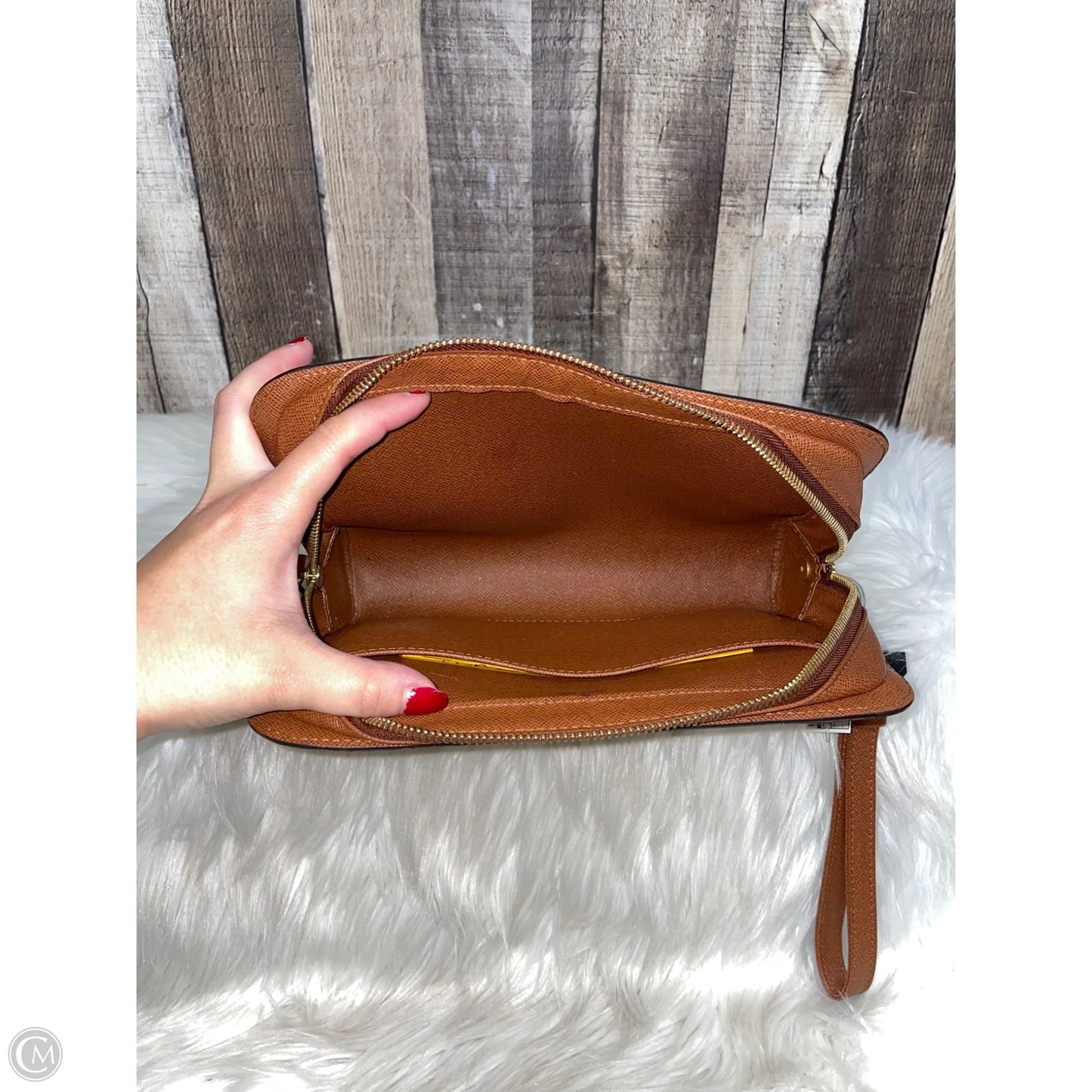 Wristlet Luxury Designer By Louis Vuitton, Size: Medium