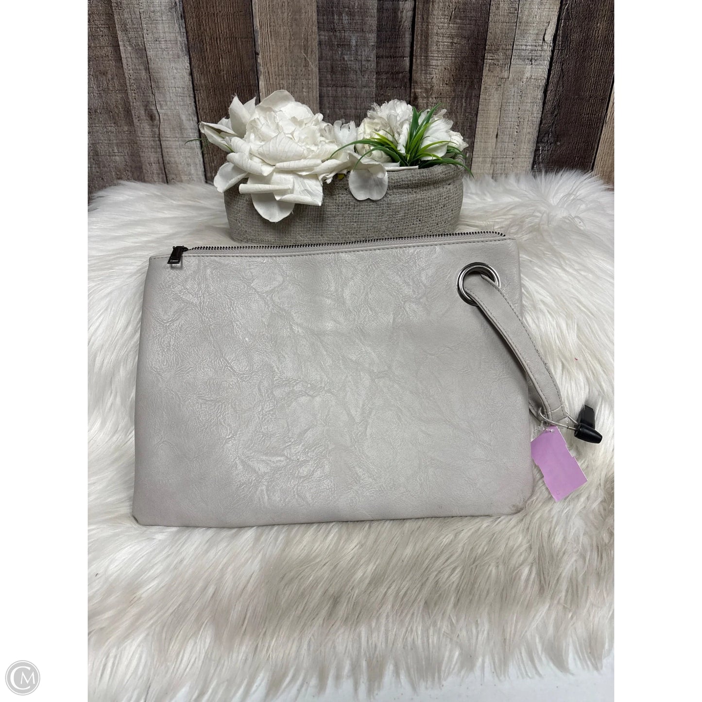 Handbag By Cmf, Size: Medium