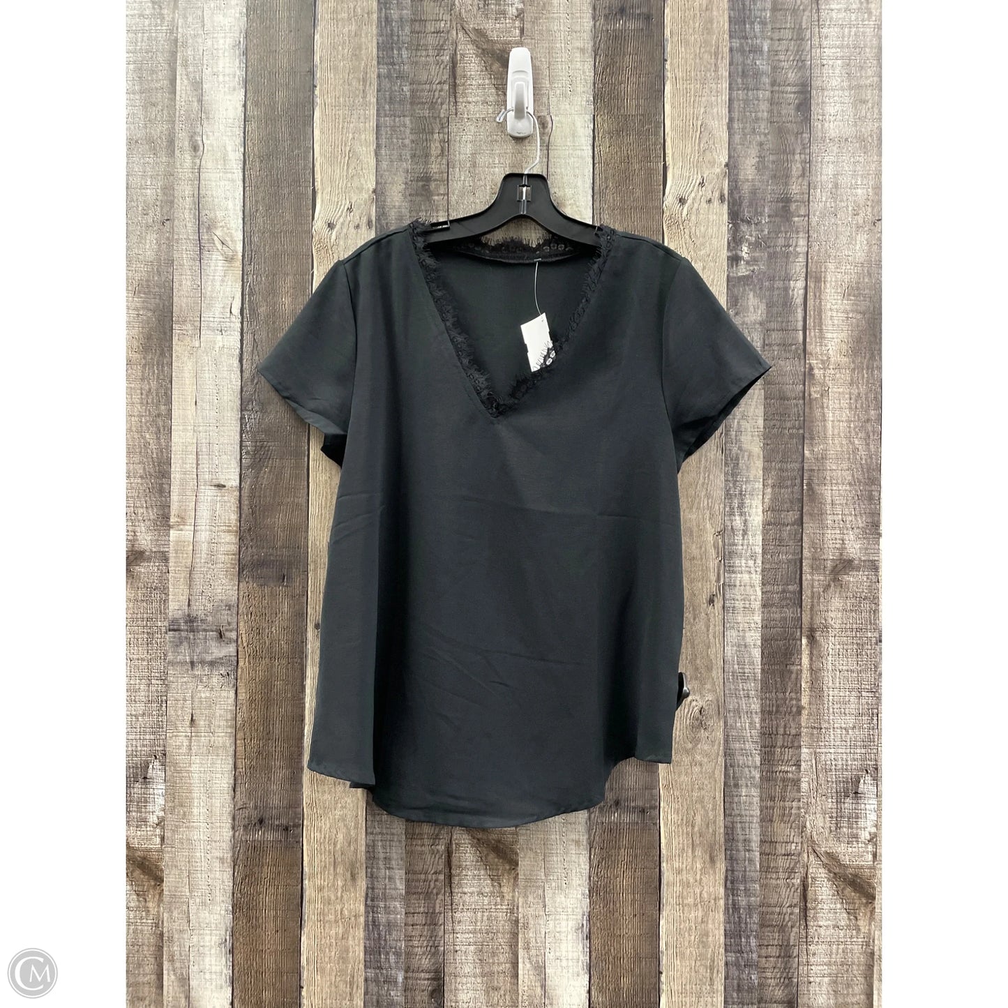 Top Short Sleeve By Clothes Mentor In Black, Size: M
