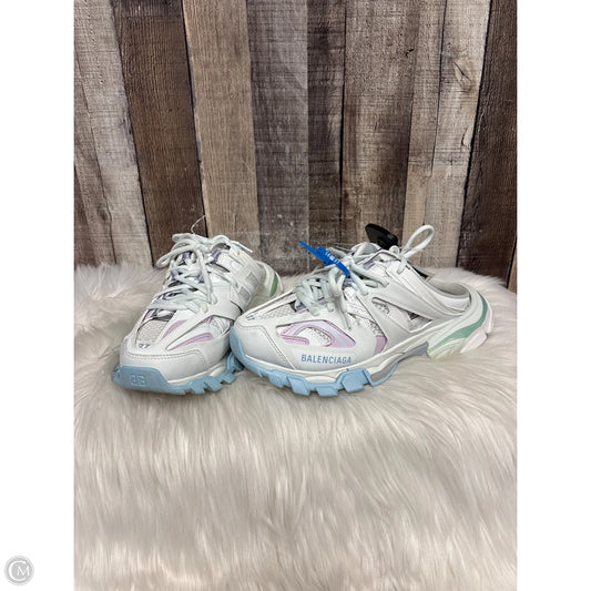 Shoes Luxury Designer By Balenciaga In White, Size: 7