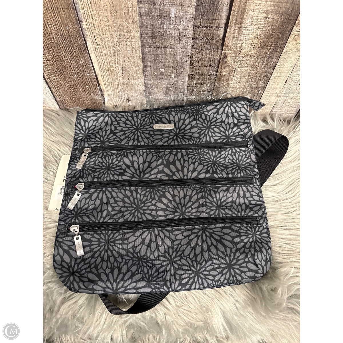 Crossbody By Baggallini, Size: Large