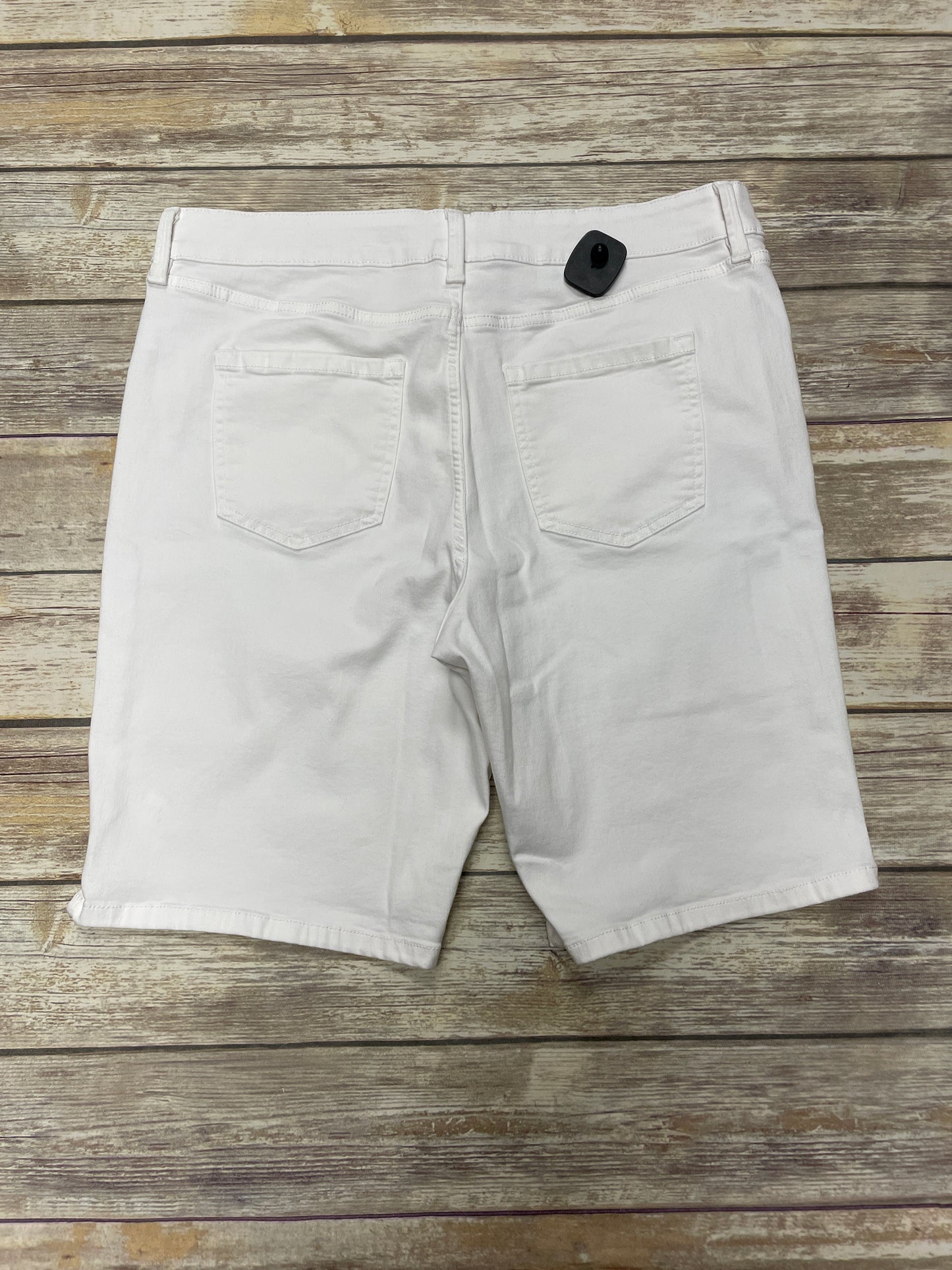 Shorts By Liz Claiborne In White, Size: 18