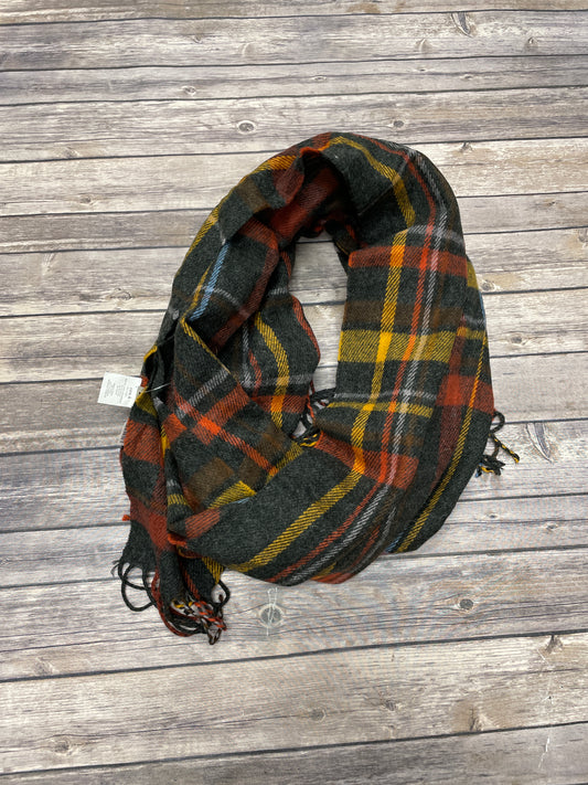 Scarf Winter By Clothes Mentor In Plaid Pattern