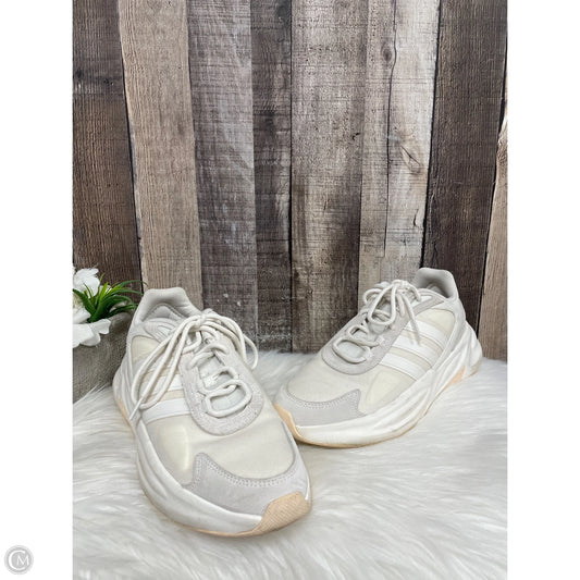 Shoes Athletic By Adidas In Cream, Size: 10