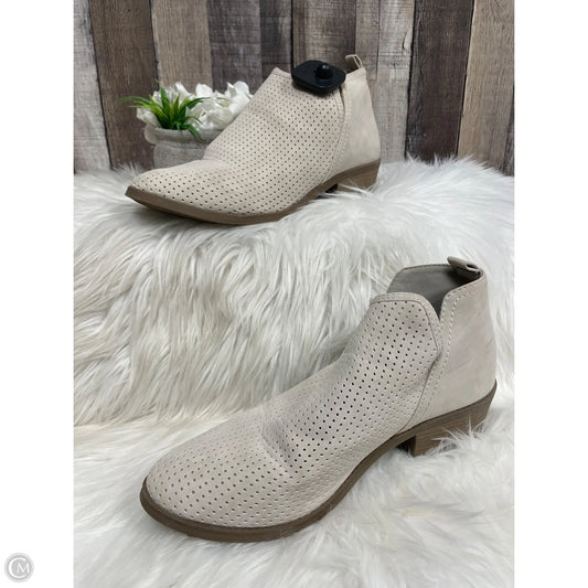 Boots Ankle Flats By Time And Tru In Cream, Size: 10