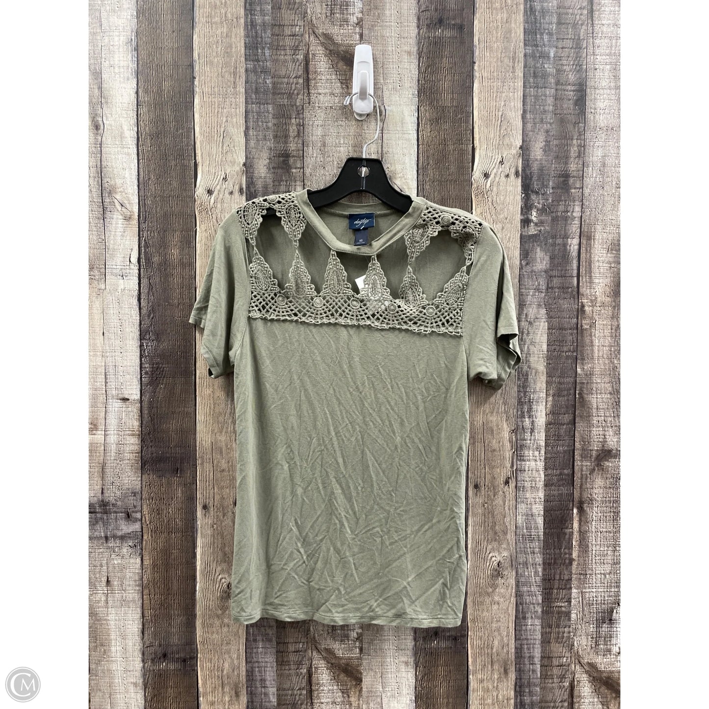 Top Short Sleeve By Daytrip In Green, Size: Xs