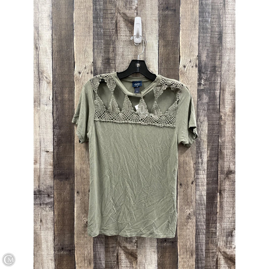Top Short Sleeve By Daytrip In Green, Size: Xs