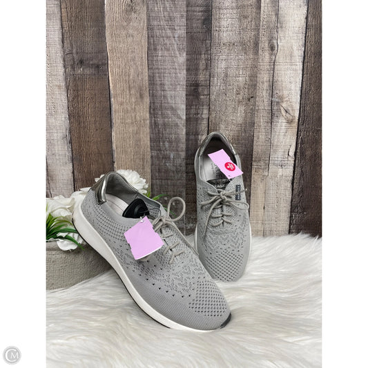 Shoes Sneakers By Cme In Grey, Size: 7