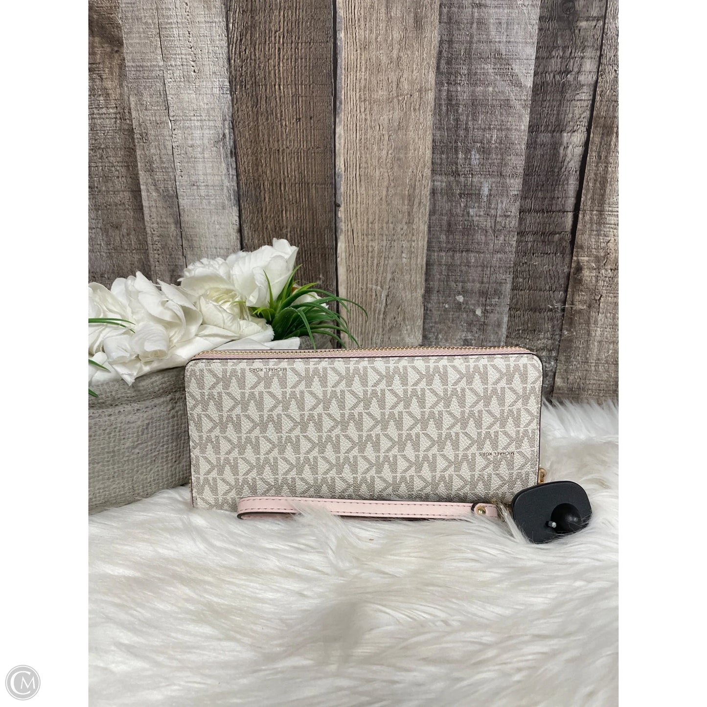 Wristlet Designer By Michael Kors, Size: Large