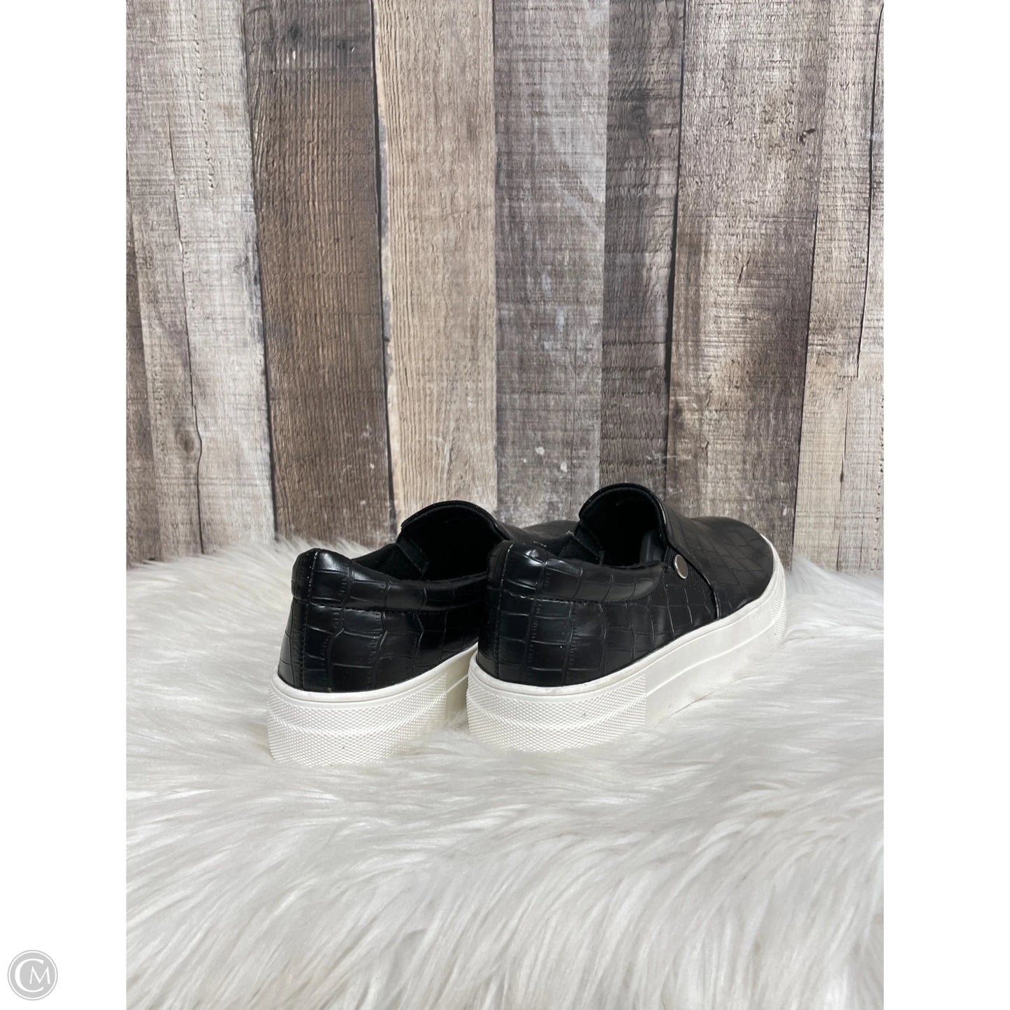 Shoes Flats By Soda In Black, Size: 6