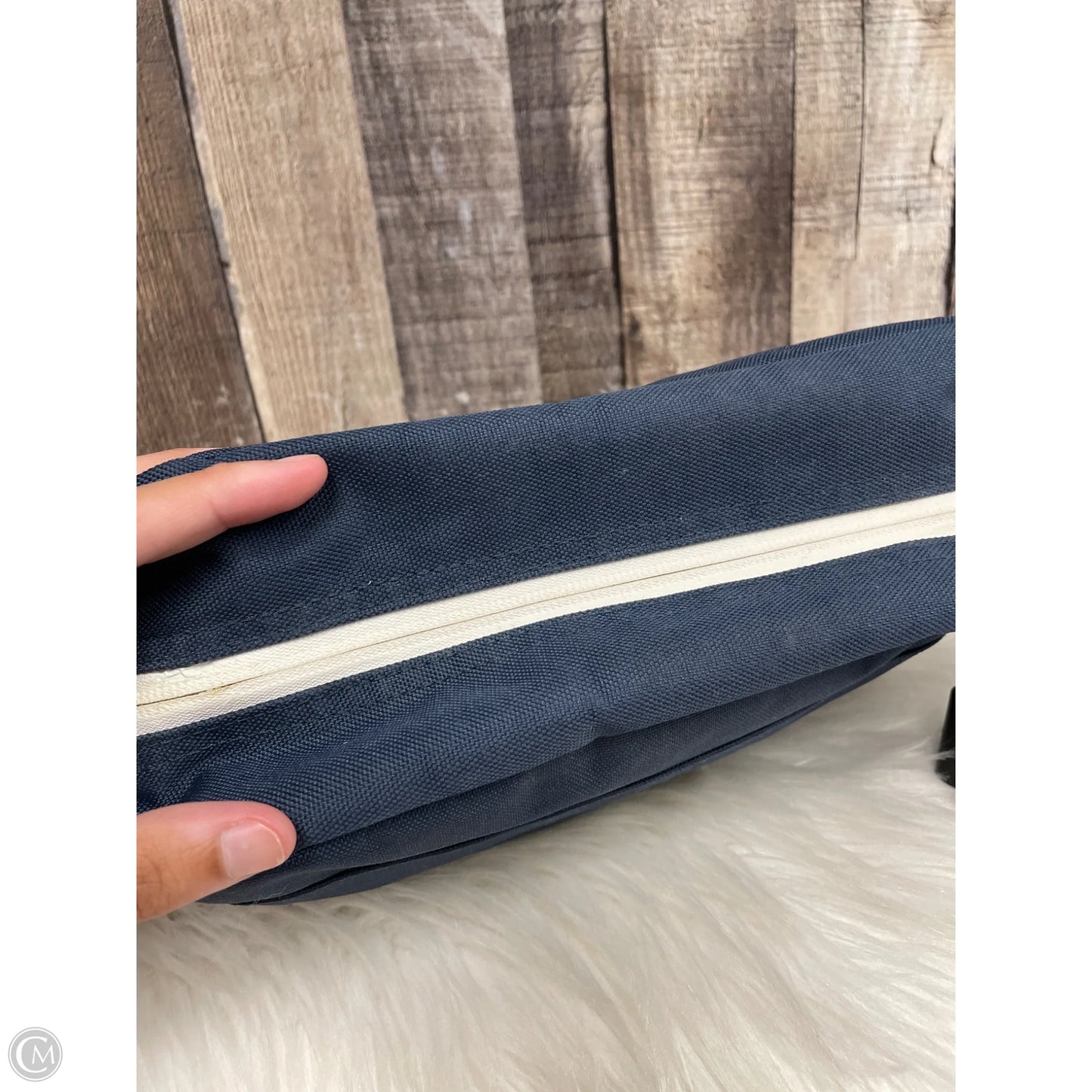 Makeup Bag By Herschel, Size: Medium