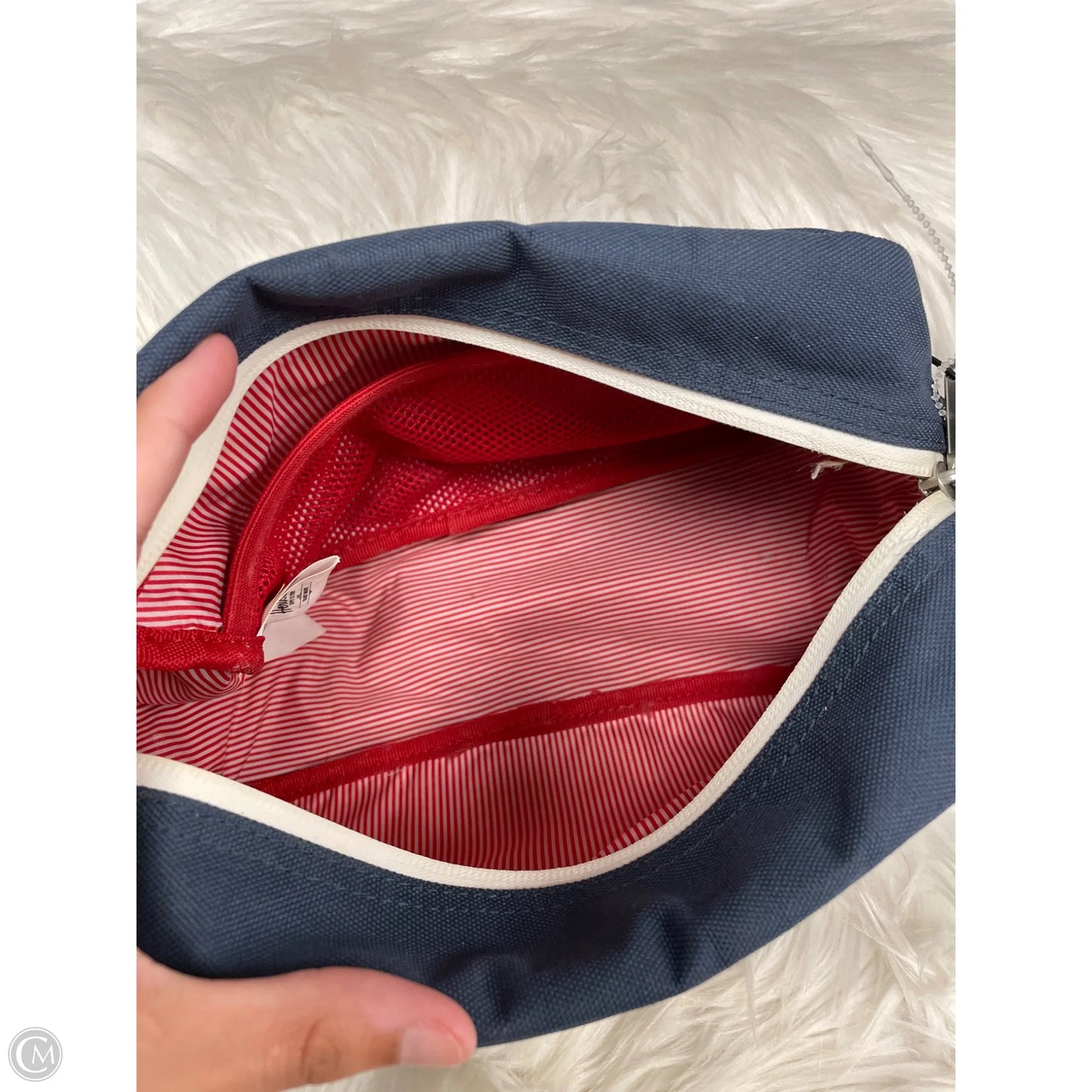 Makeup Bag By Herschel, Size: Medium