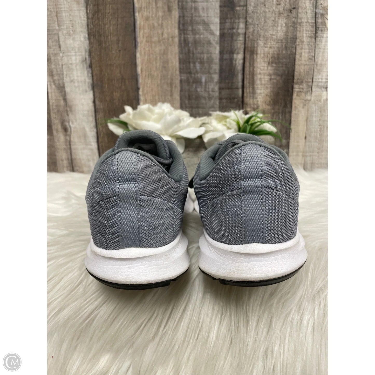 Shoes Athletic By Nike In Grey, Size: 9
