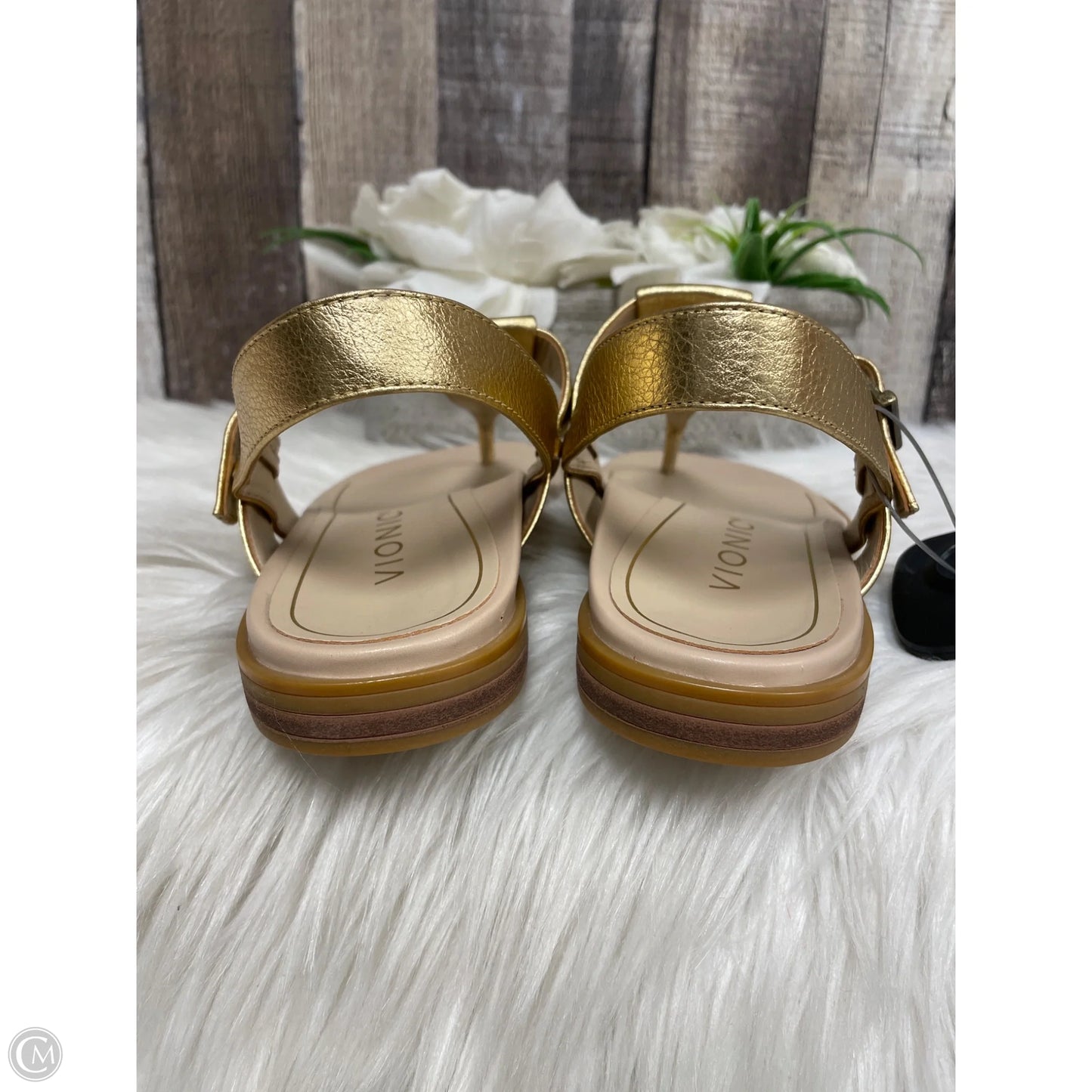 Sandals Flats By Vionic In Gold, Size: 6