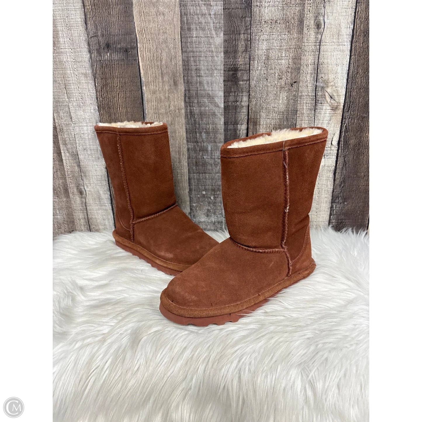 Boots Ankle Flats By Bearpaw In Brown, Size: 6