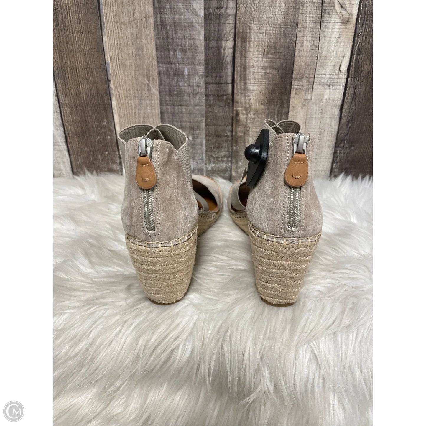Sandals Heels Wedge By Gentle Souls In Taupe, Size: 10