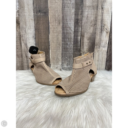 Sandals Heels Block By Earth In Brown, Size: 9