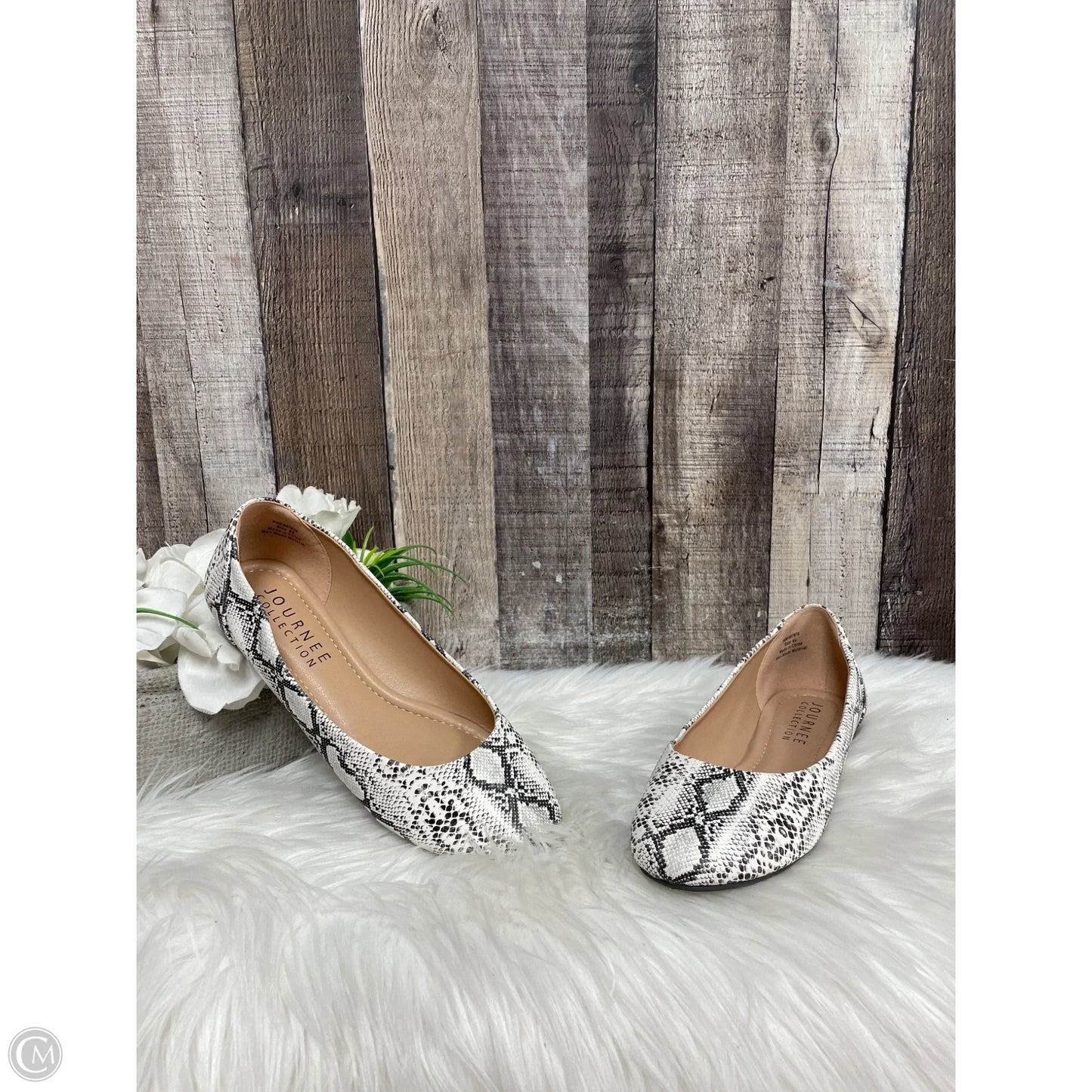 Shoes Flats By Journee In Animal Print, Size: 6.5