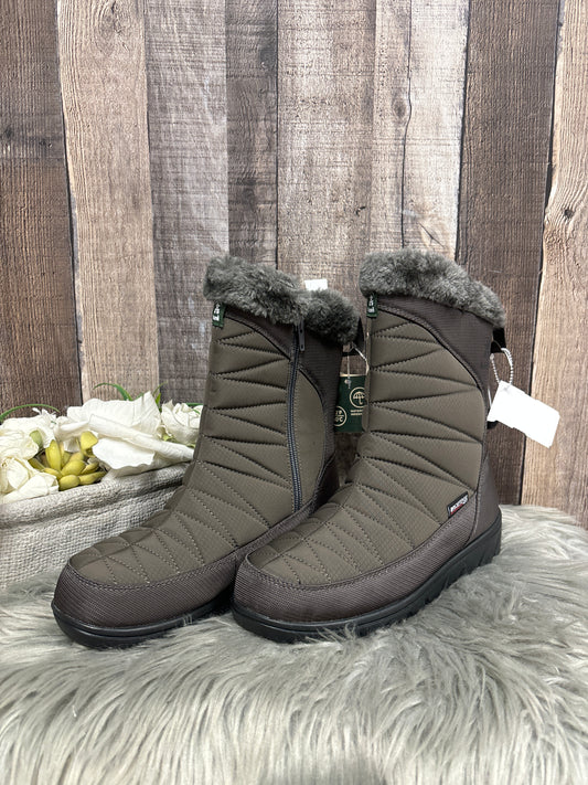 Boots Snow By Kamik In Grey, Size: 6