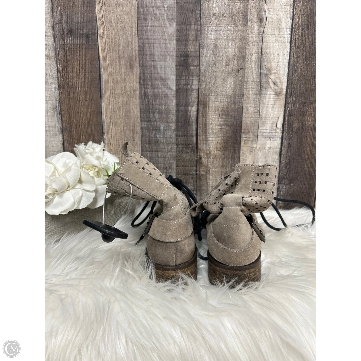 Boots Ankle Flats By Cmf In Taupe, Size: 9