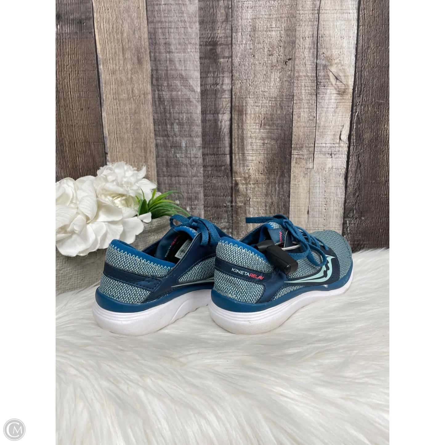 Shoes Athletic By Saucony In Teal, Size: 6