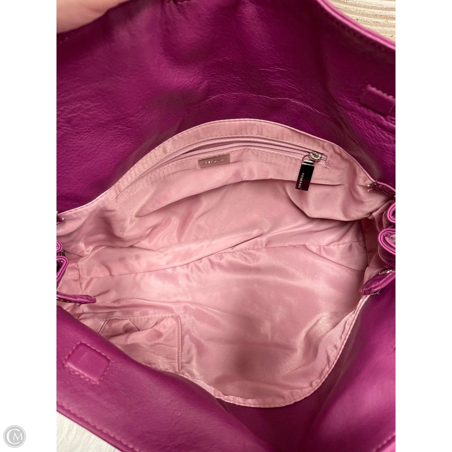 Handbag Leather By Perlina, Size: Medium