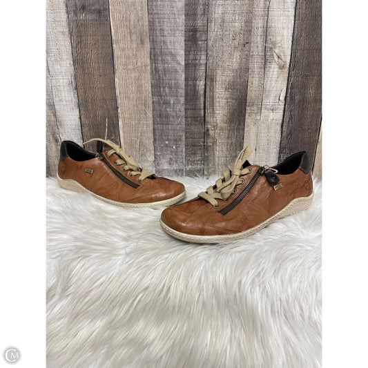 Shoes Sneakers By Clothes Mentor In Brown, Size: 11