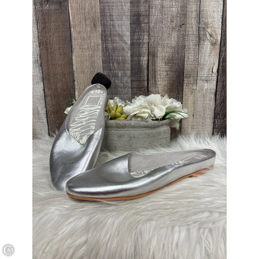 Shoes Flats By Dolce Vita In Silver, Size: 7.5