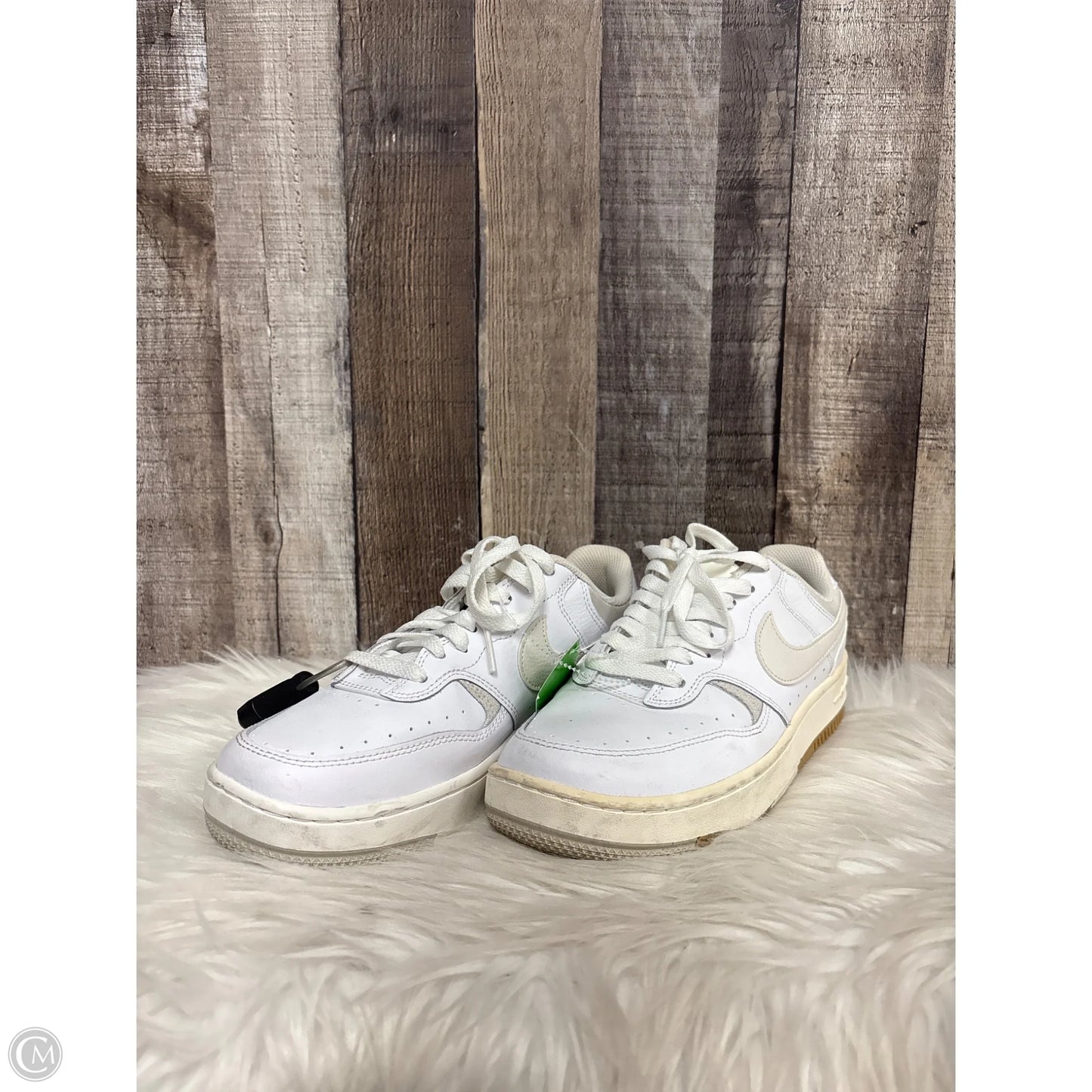 Shoes Athletic By Nike In White, Size: 8.5