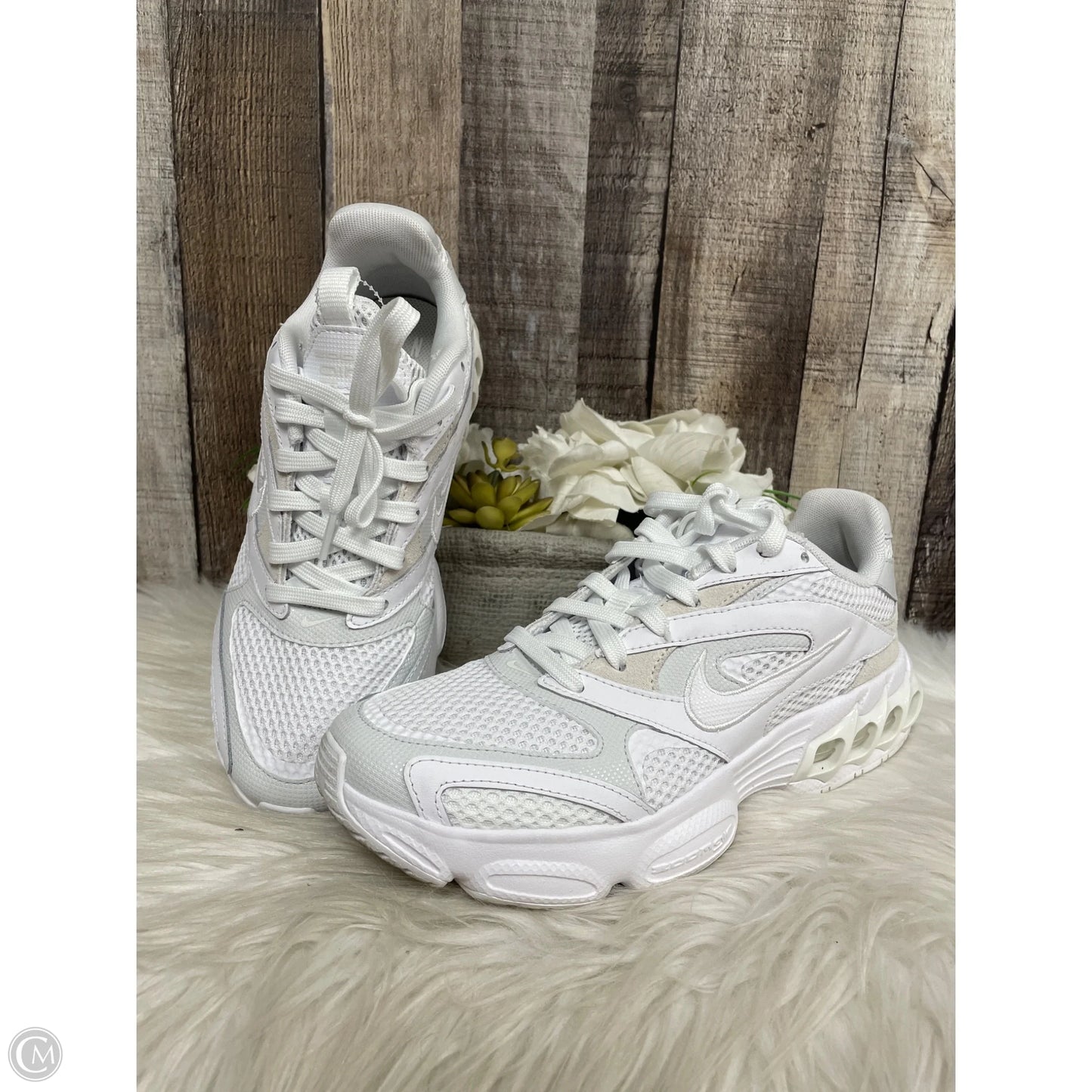 Shoes Athletic By Nike In White, Size: 8