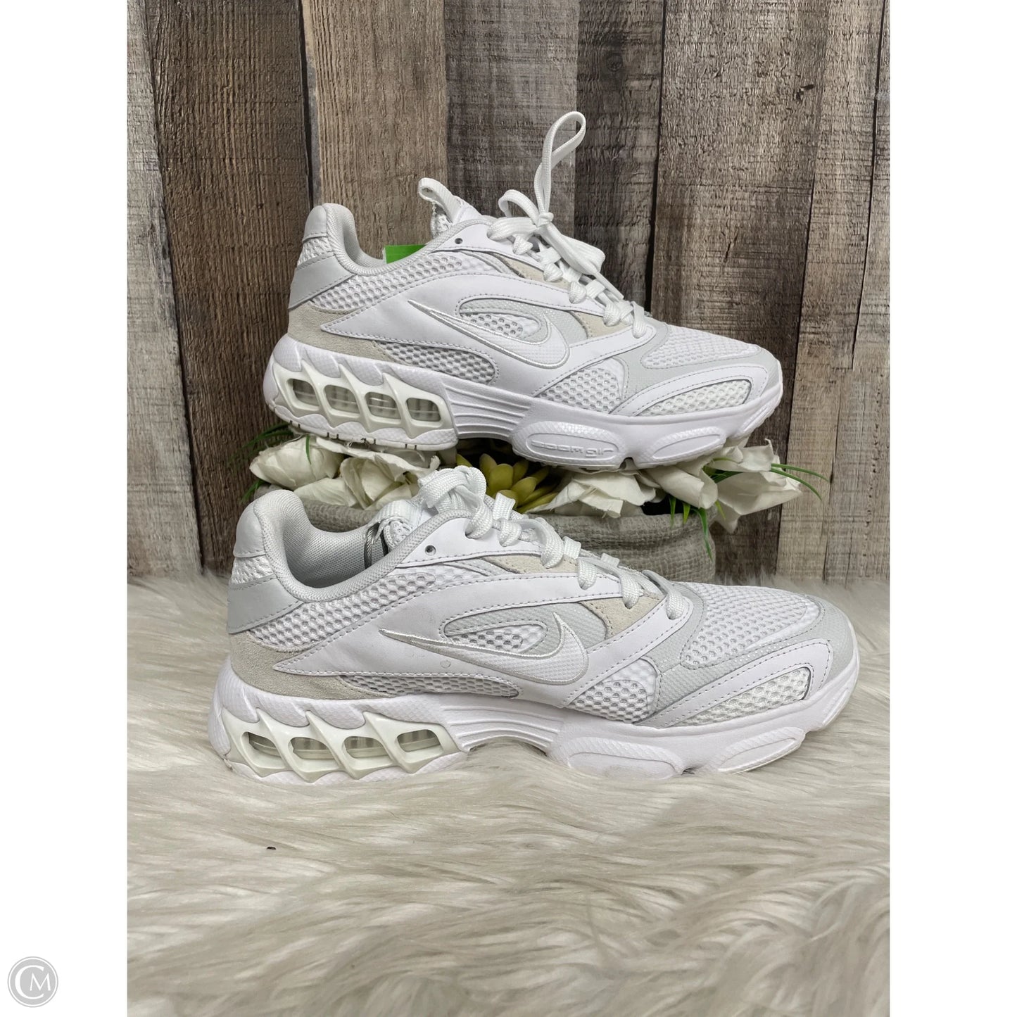 Shoes Athletic By Nike In White, Size: 8