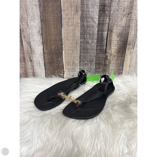 Sandals Flats By Crocs In Black, Size: 7