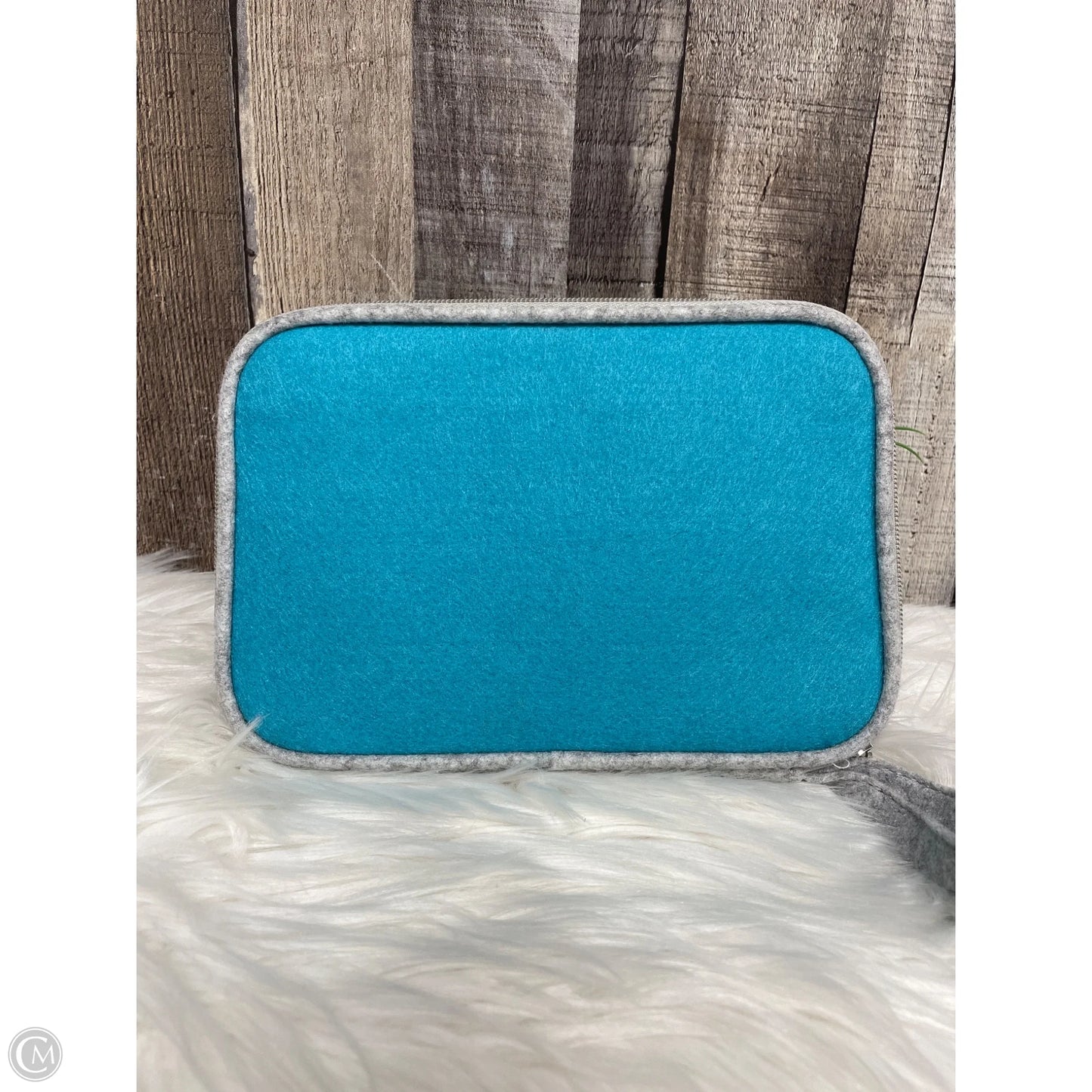 Wristlet By Cmf, Size: Medium
