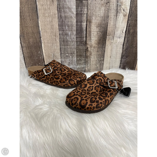 Sandals Flats By Universal Thread In Animal Print, Size: 7.5