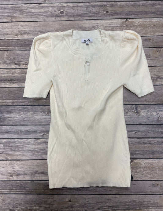 Top Short Sleeve By 525 America  Size: M