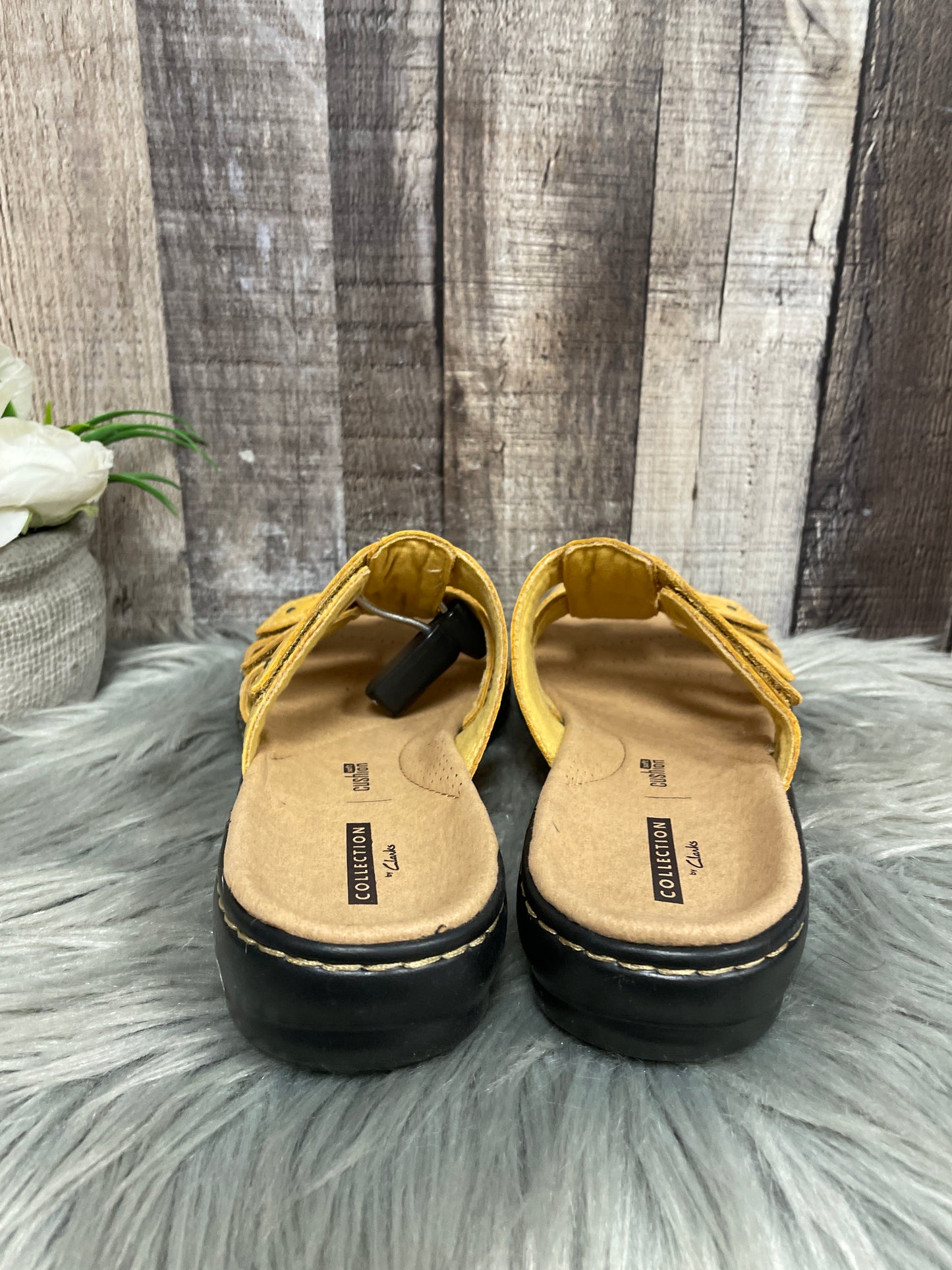 Sandals Flats By Clarks  Size: 8.5